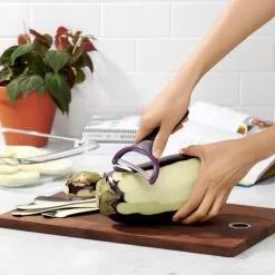 OXO Good Grips Grøntsagsskræller -køkkenudstyr 3990 7a1e08da d979 4430 9224 4585e5fab64d