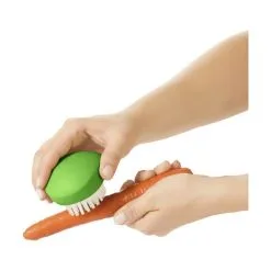 OXO Good Grips Grøntsagsbørste 9 OXO Good Grips Grøntsagsbørste -køkkenudstyr 3990 955dd44e 9732 4fbf a6de febb20af173a